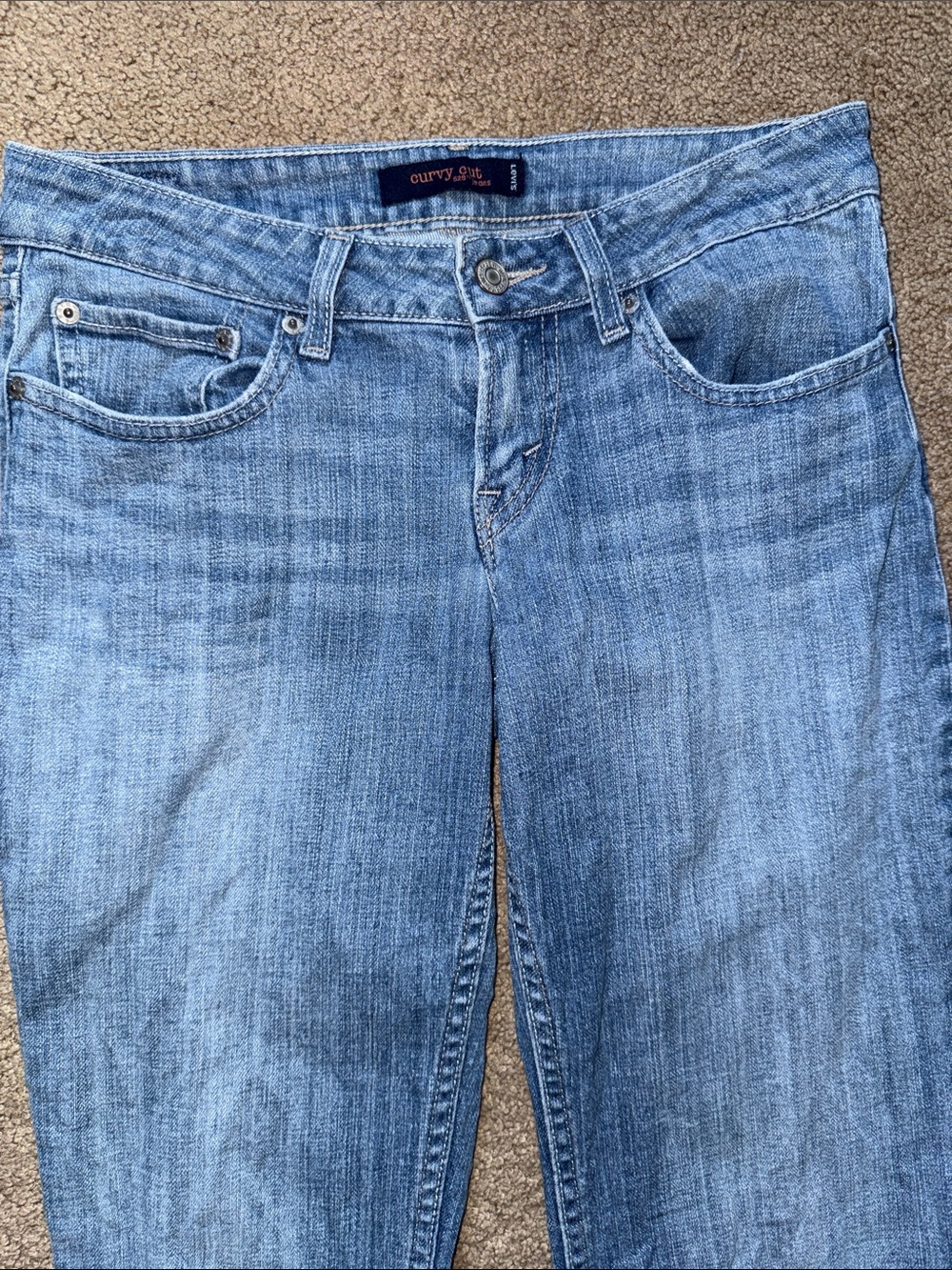 Levi’s 528 curvy cut Women’s Light Blue Straight-Leg Jeans
